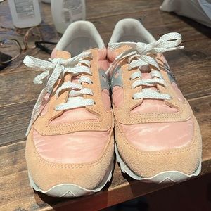 Saucony jazz low pro size 8.5